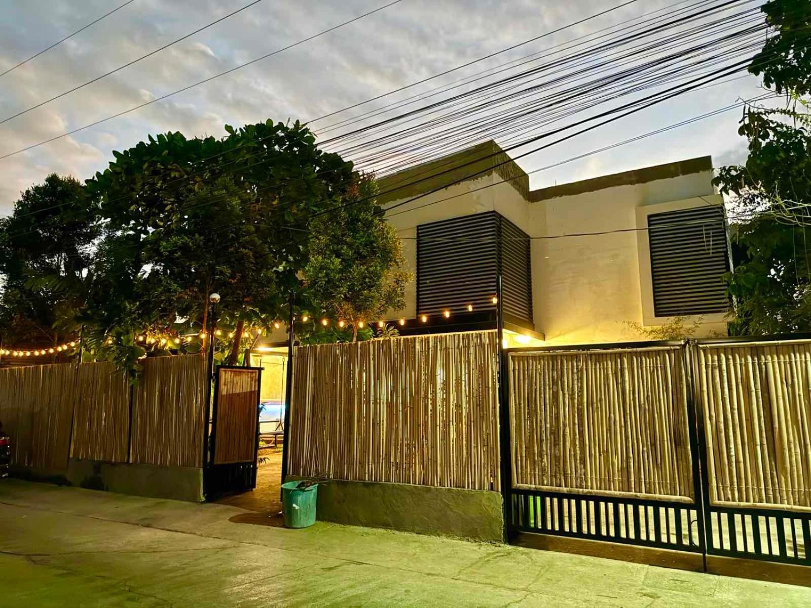 Goofy Ants Hostel Puerto Princesa Esterno foto